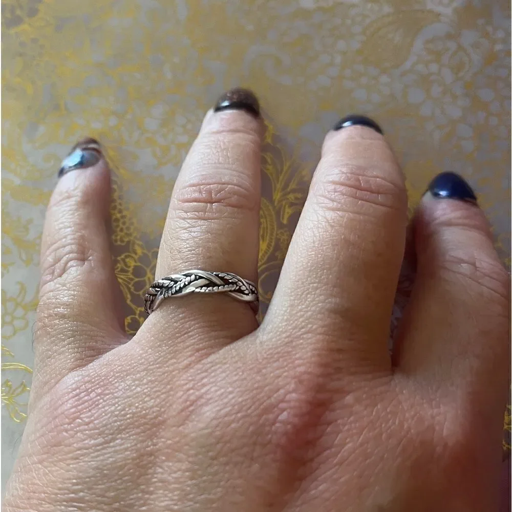 The Dainty Weave Ring in antiqued 925 silver